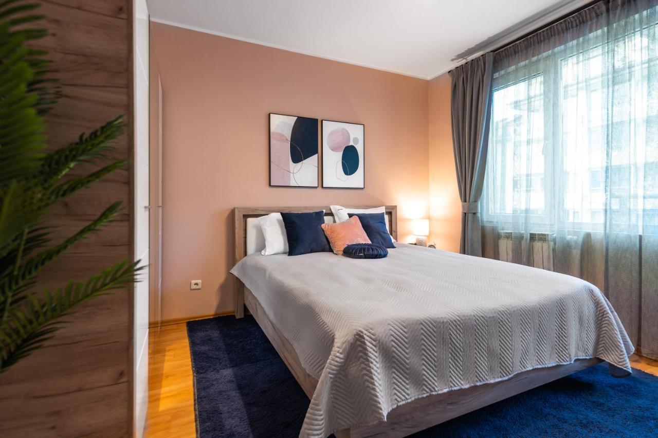 Cosy Green Apt Close To Macedonia Square 소피아 외부 사진
