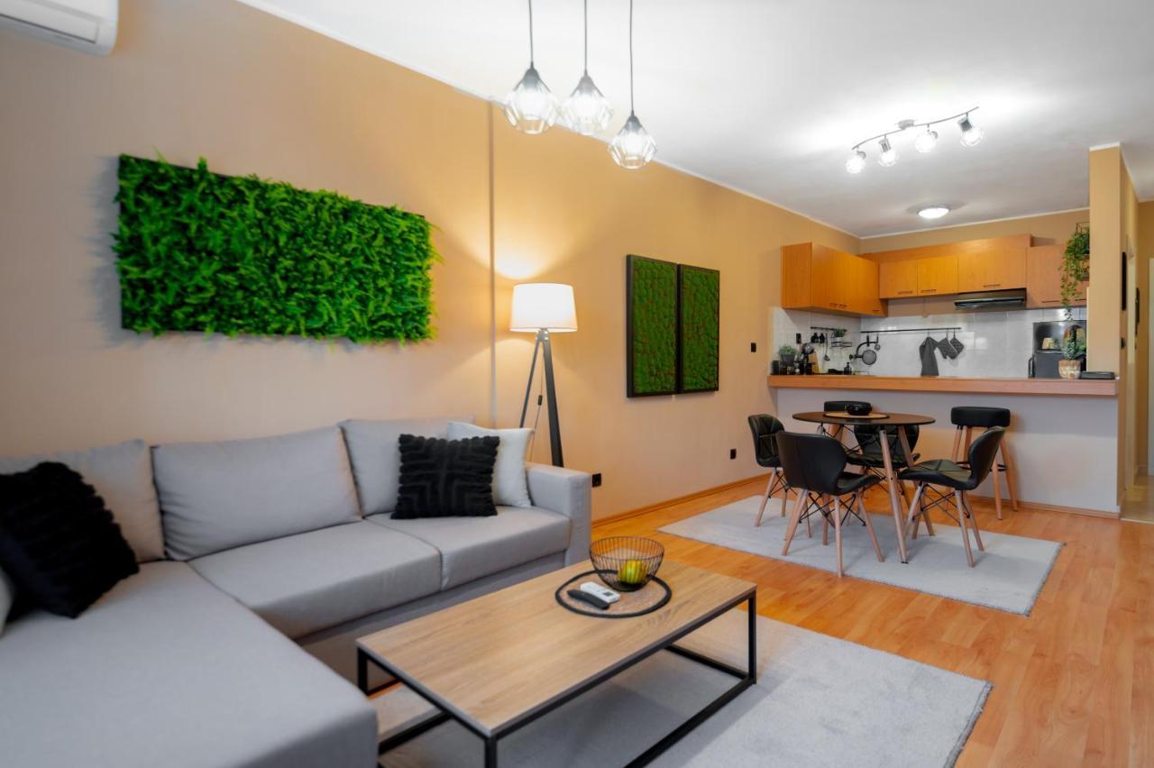 Cosy Green Apt Close To Macedonia Square 소피아 외부 사진