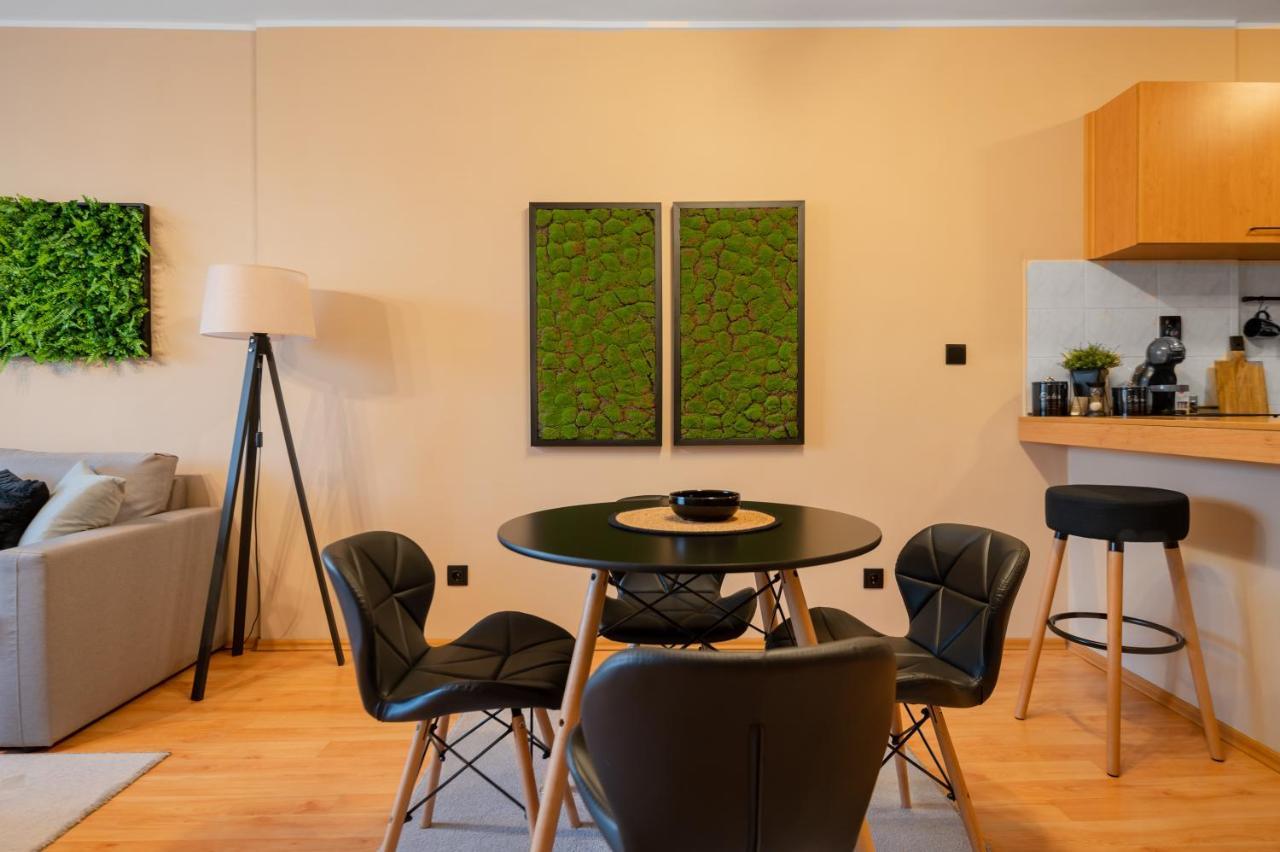 Cosy Green Apt Close To Macedonia Square 소피아 외부 사진