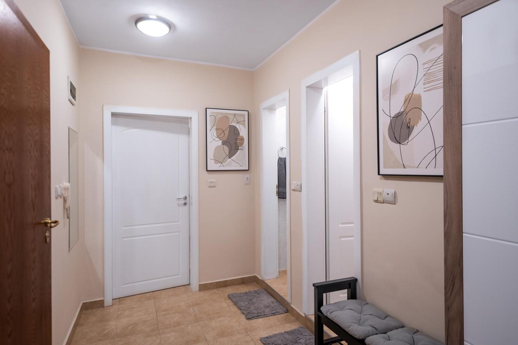 Cosy Green Apt Close To Macedonia Square 소피아 외부 사진